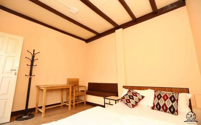 Aarya Chaitya Inn