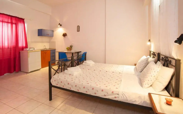 Nostos Studios & Apartments