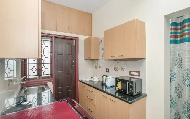 Delite Suites by OYO Rooms