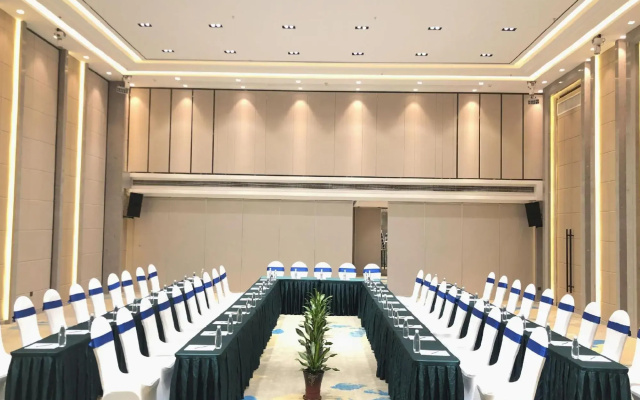 Nanning Jingdu International Hotel (Nanhu Park Binhu Road Metro Station)