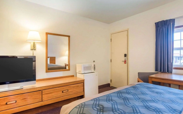 Econo Lodge Saint Albans