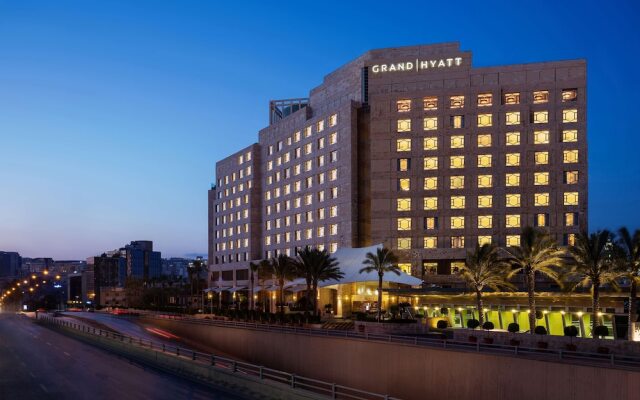 Отель Grand Hyatt Amman вид на фасад