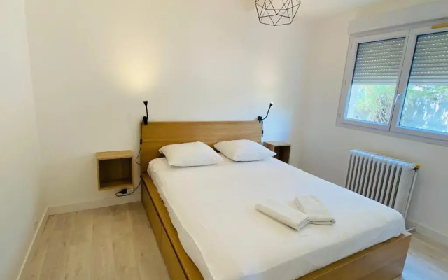 Bel appartement avec terrasse et beau jardin classé 1 étoile