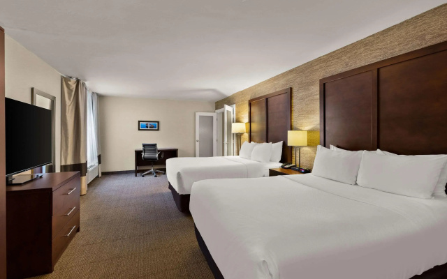 Comfort Inn & Suites Ludington near US-10
