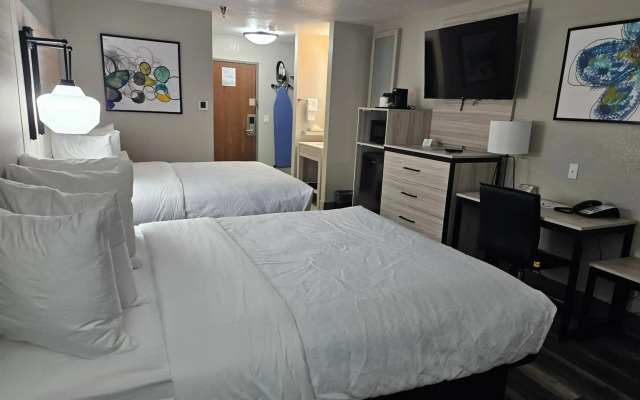 Coratel Inn & Suites by Jasper Park City - Wichita North