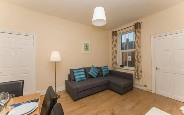 Lovely and Comfortable 3 Bed Flat, Tamworth