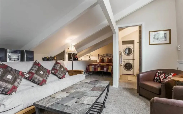 Seasons Four by Snowmass Vacations