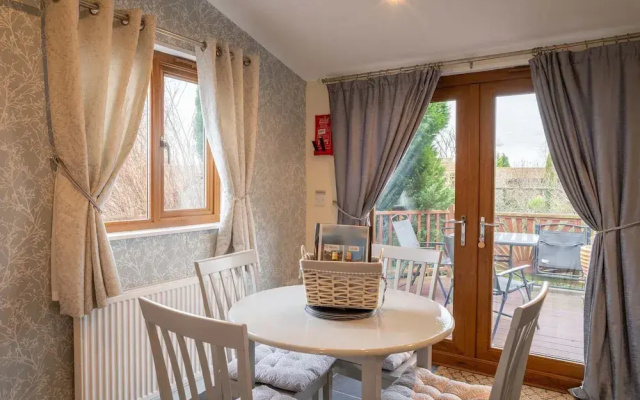 Elckys Lodge - Hot Tub Retreat Near York