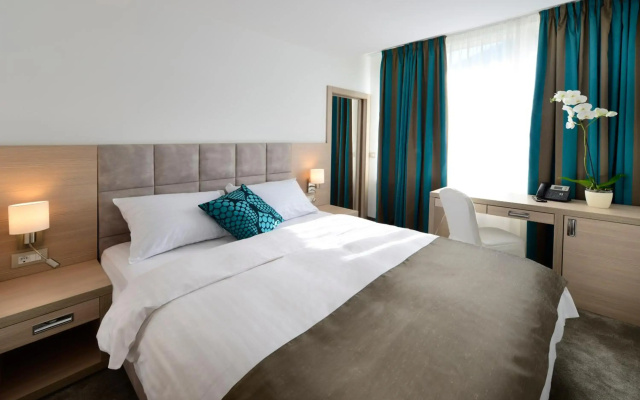 Grand Hotel Adriatic II