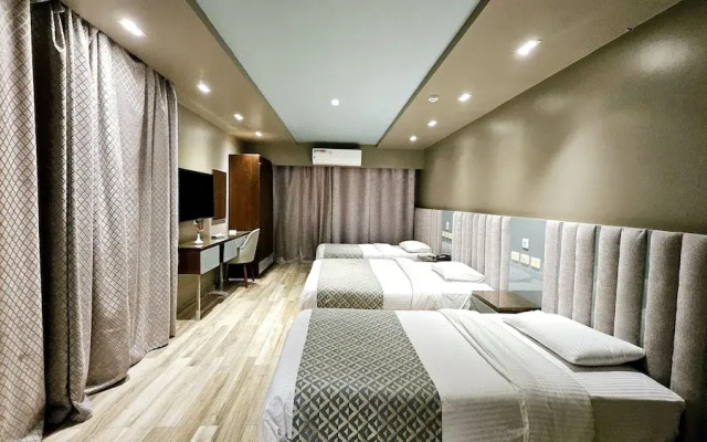 Grand Bayan Hotel at Nile Plaza