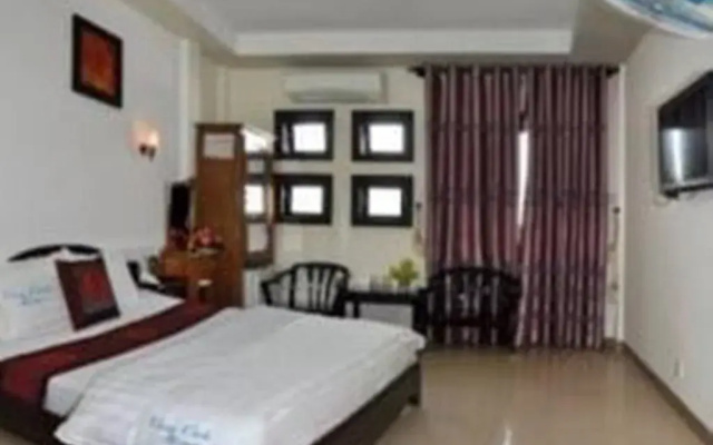Vong Canh Hotel