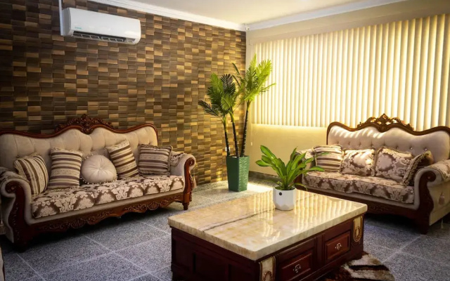 Crown Hotel Piarco