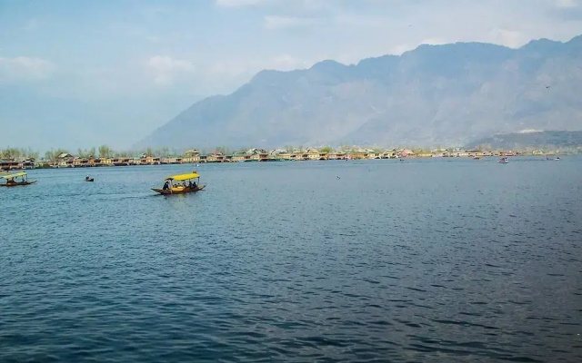 Kings Paradise Houseboat