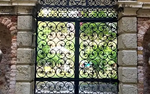 La Chambre DElla