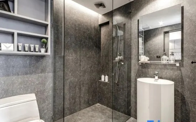 Kamala. 1 BDR in  Hotel. 3 pools. Best Wi fi.