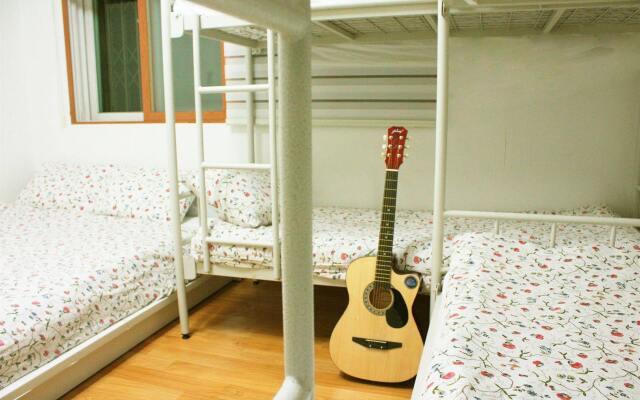 Отель Itaewon Backpackers Южная Корея, Сеул - отзывы, цены и фото номеров - забронировать отель Itaewon Backpackers онлайн вид на фасад