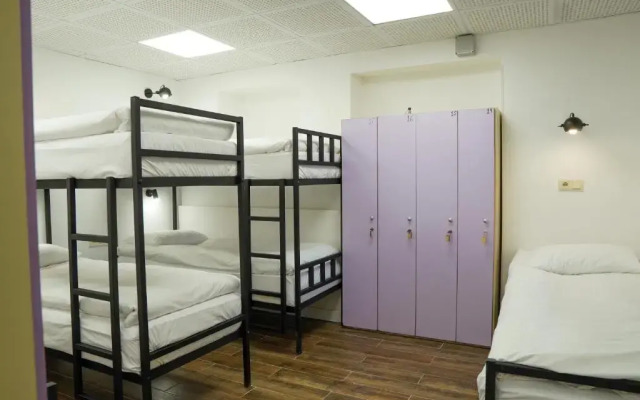 Hotel and Hostel Ticiani 15
