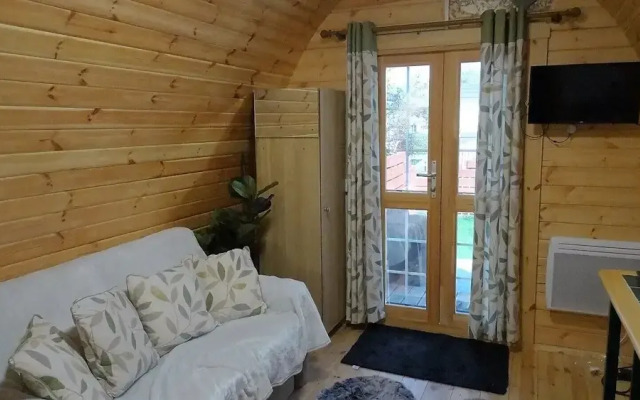 Skye Pod