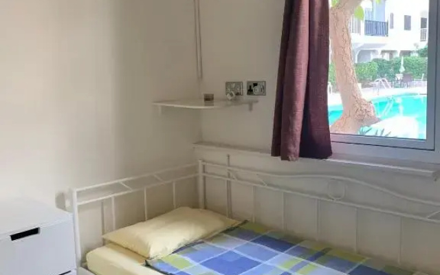Theodoros Apt.22
