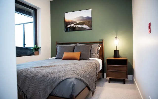 Cedar and Loam by Revelstoke Vacations