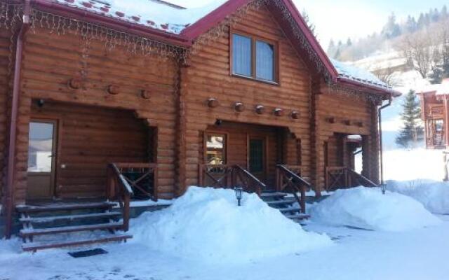 Гостиница Slovyanka Hotel Украина, Волосянка - отзывы, цены и фото номеров - забронировать гостиницу Slovyanka Hotel онлайн вид на фасад