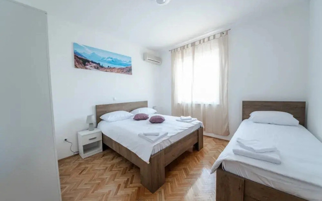 Apartment Zora in Seline, Near Pebble Beach