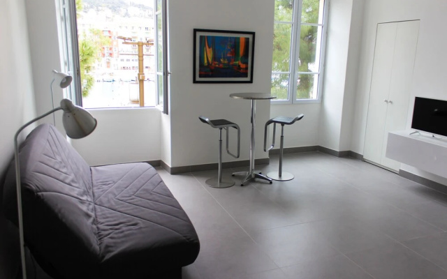 Okeanos Apartment