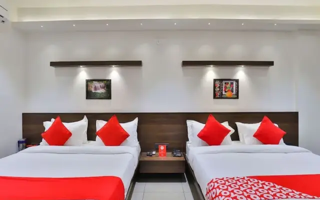 OYO 16604 Hotel Sparsh Inn