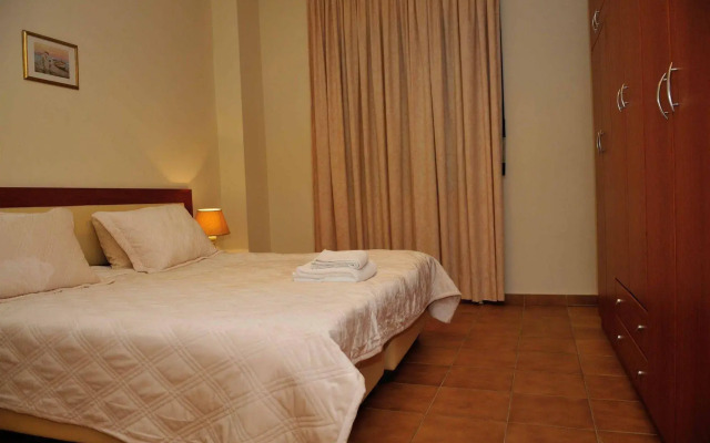 Casa Verde Suites