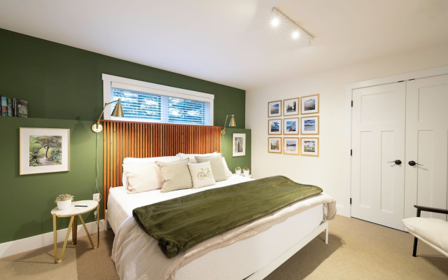 Kinnikinnick Guest House