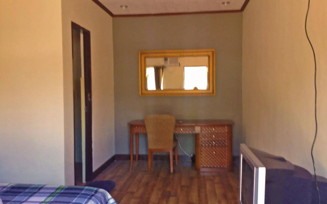 St. Louie Terraces Lodging House