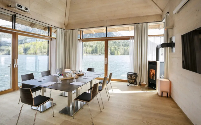 TAUROA Seehotel Grundlsee