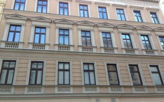 Отель Old Vienna Apartments Австрия, Вена - отзывы, цены и фото номеров - забронировать отель Old Vienna Apartments онлайн вид на фасад