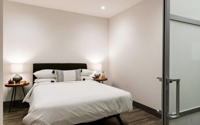 Charming 1 bdrm in DTLA!