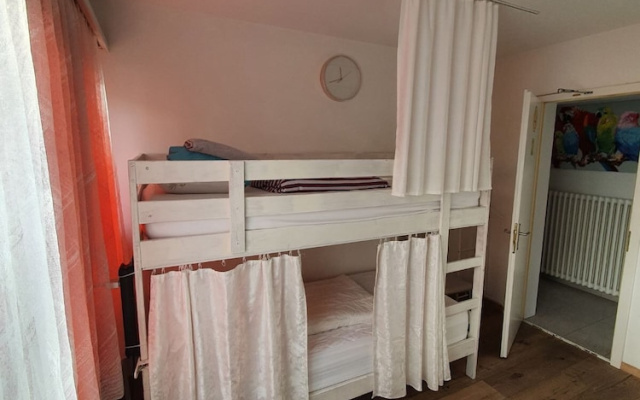 Viktoria Budget Hostel