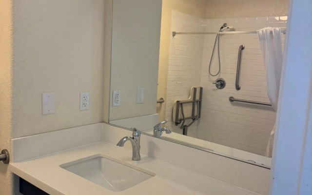 Candlewood Suites Cotulla by IHG
