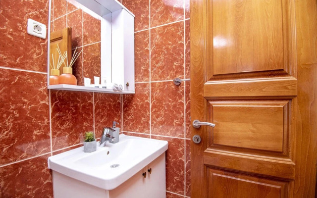 Nice Apartment in Podstrana With Wifi