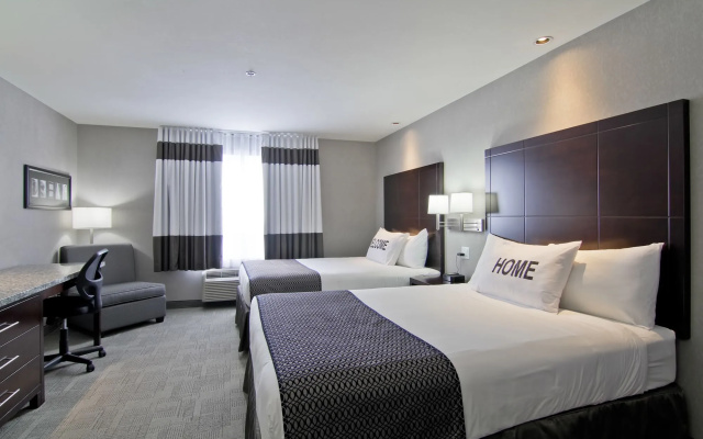 Home Inn and Suites Regina Airport