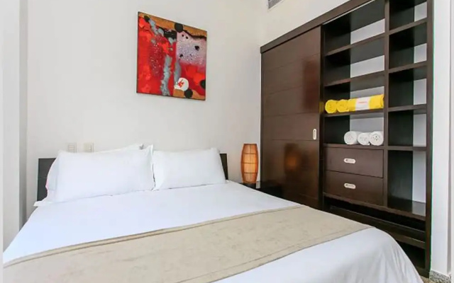 Infinito 21 PH & Jacuzzi by Tripintravel