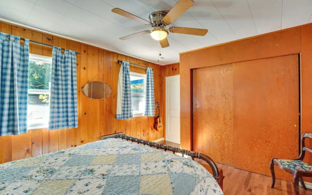 Across Water From Belfair SP: Hood Canal Cottage!