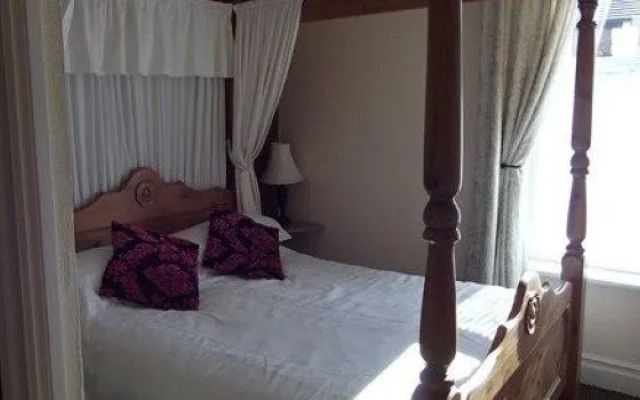 Heywood House Hotel