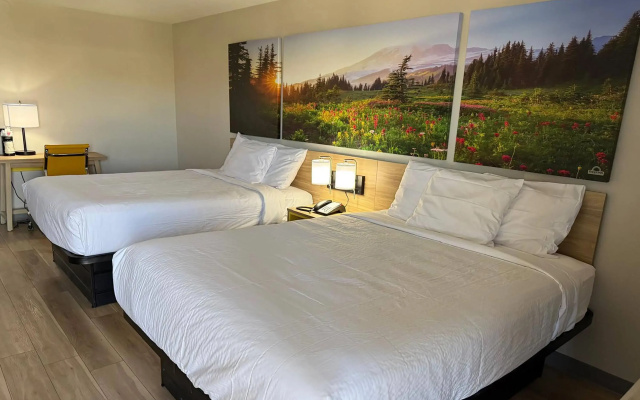 Отель Days Inn by Wyndham Reno 