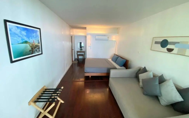 Anatta The Cliff House