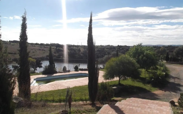 Apartamentos Rurales La Albuera