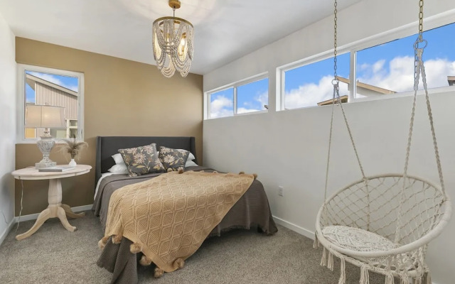 Coopers North in Old Town – Hot Tub & Pool Table!
