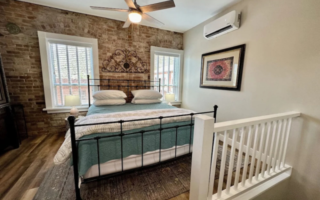 Bisbee Brownstone Suites