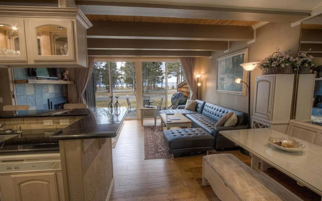 Waterfront Chalet