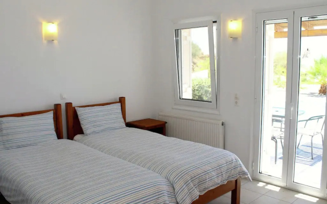 Villa in Agia Galini With Pool Views