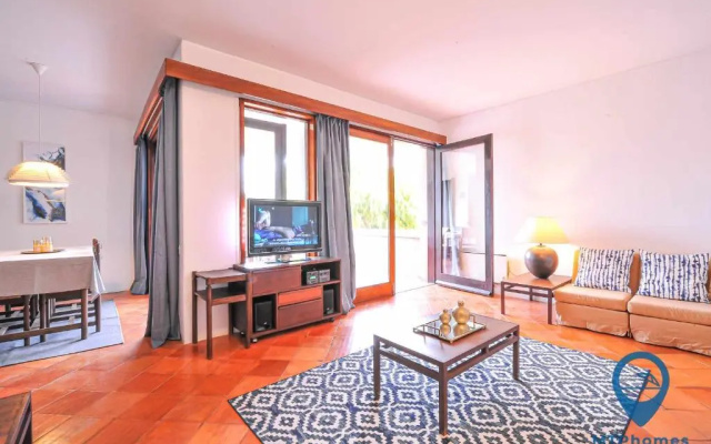 Balaia Beach T2 com piscina