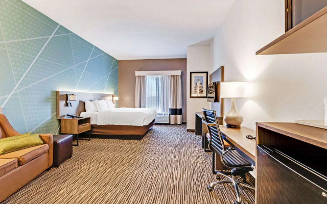 Comfort Suites Murfreesboro Shopping District
